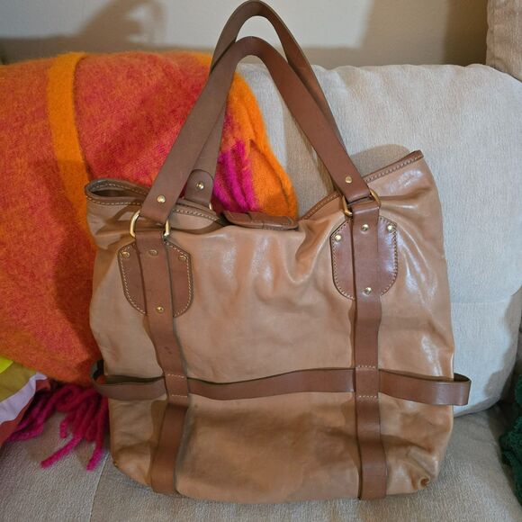 Chloe Kerala Leather Tote Bag - Picture 3 of 10